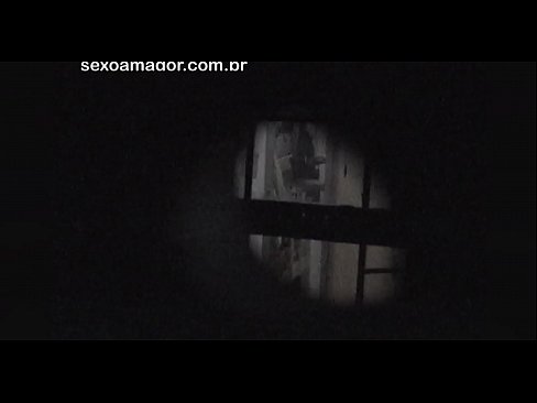 ❤️ Blondie wordt stiekem gefilmd door een voyeur uit de buurt, verstopt achter holle bakstenen Porno at nl.analizatorkrovi.ru ﹏