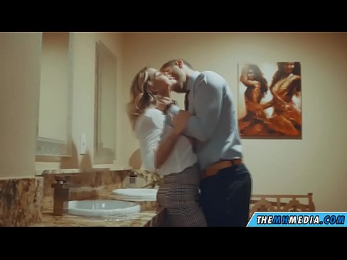 ❤️ Wanneer een rondborstige blondine je verleidt in een openbaar toilet Porno at nl.analizatorkrovi.ru ﹏